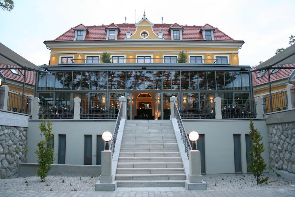 Hotel Albrecht Bratislava Dış mekan fotoğraf
